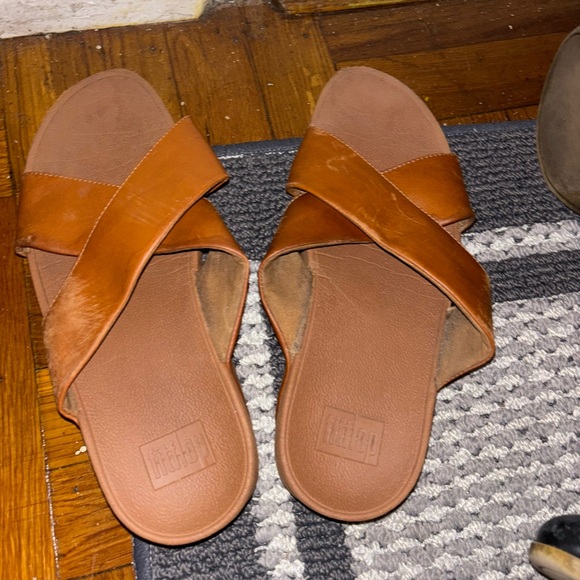 Brown fit flops size 9 - Picture 2 of 3